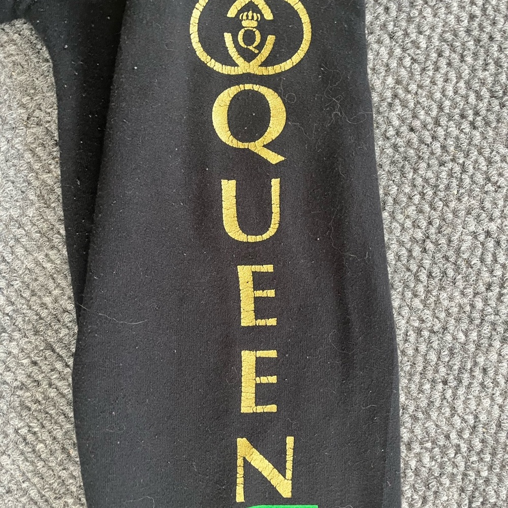 Small Black Gucci Queen Hoodie - Picture 3 of 3